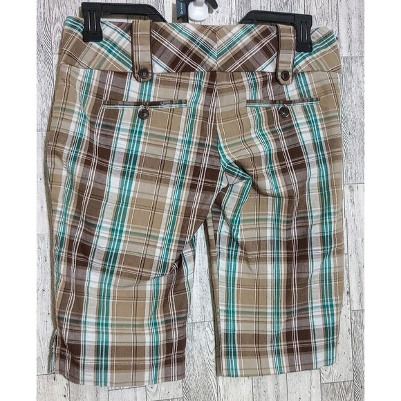 Charlotte Russe Shorts Juniors Size 5‎ Brown White Plaid Cuffed Soft Bermuda - Picture 2 of 4